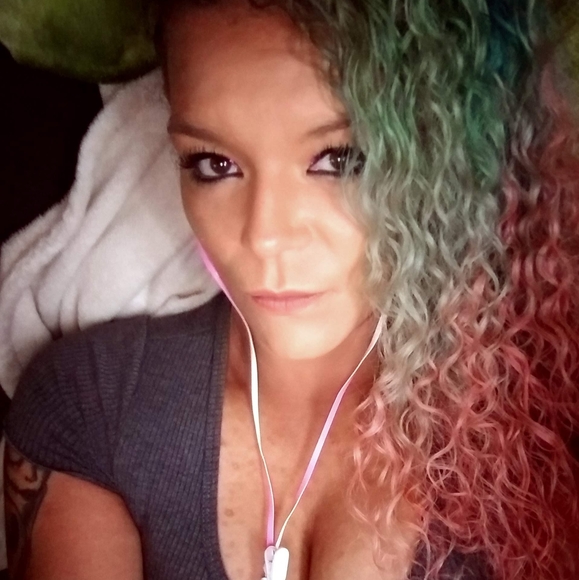 Meet your Posher, Shelita - Picture 3 of 3